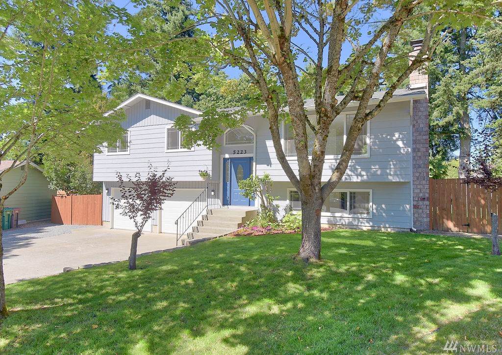 5223 135th St - Photo 1