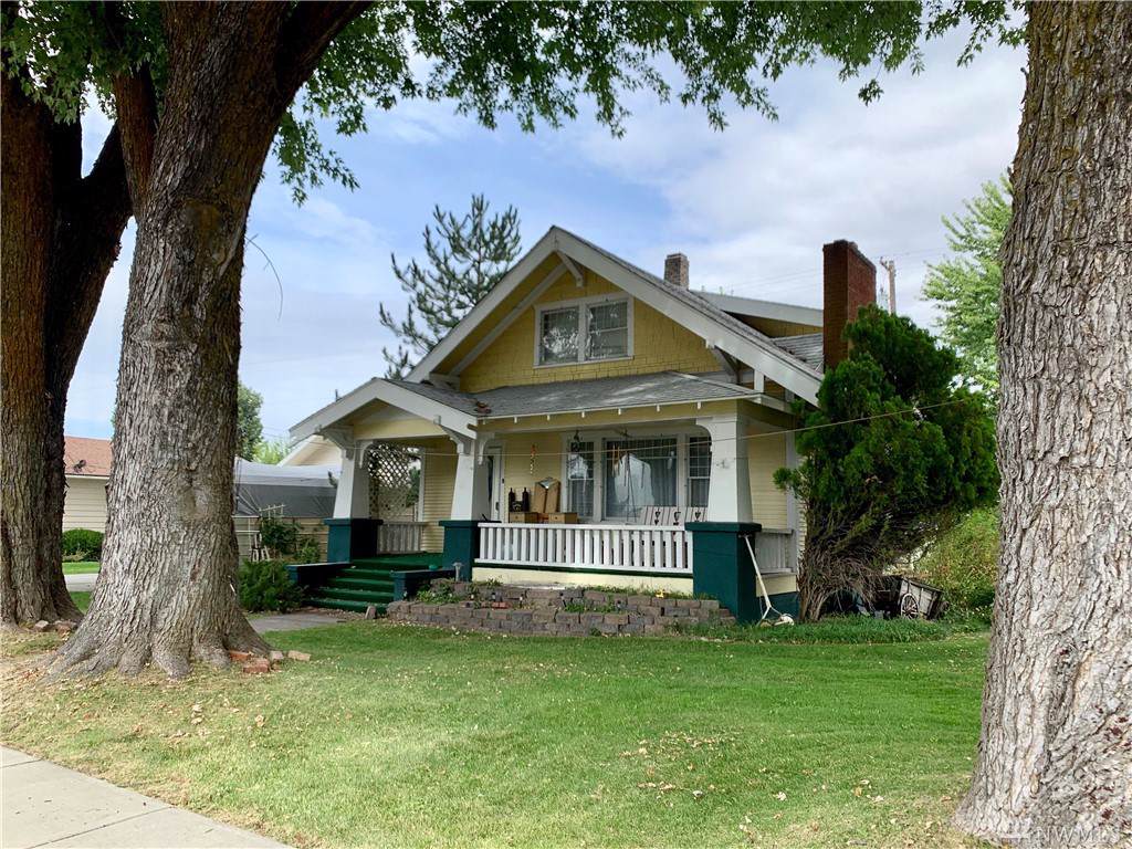 403 Main Ave - Photo 1