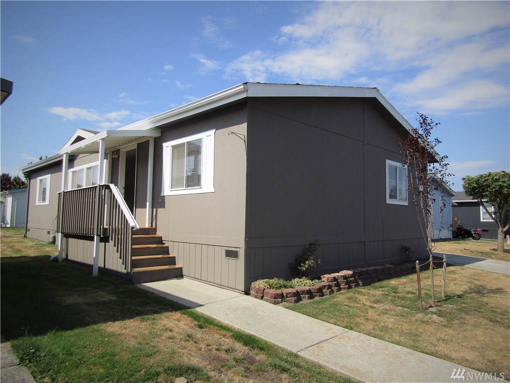 5711 100th St - Photo 1