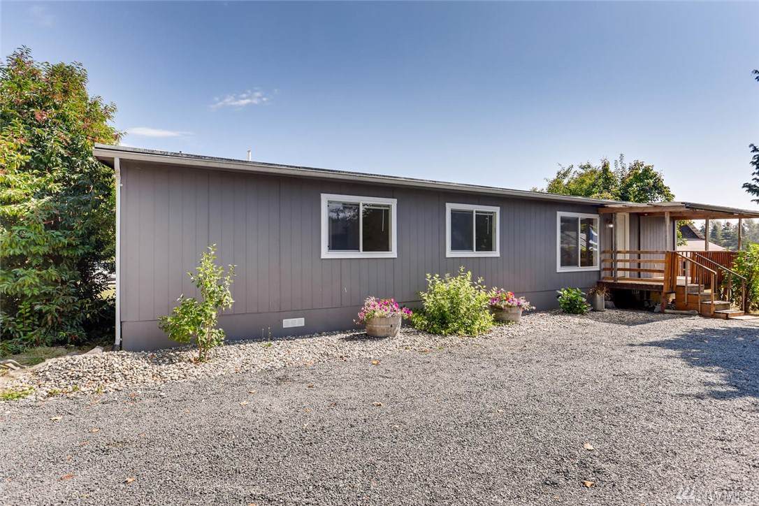 13220 68th St - Photo 1