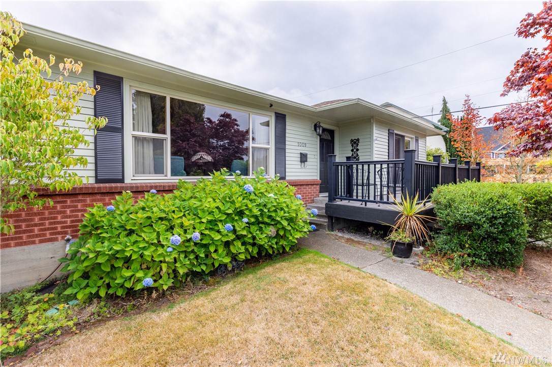 1009 Lincoln St - Photo 1