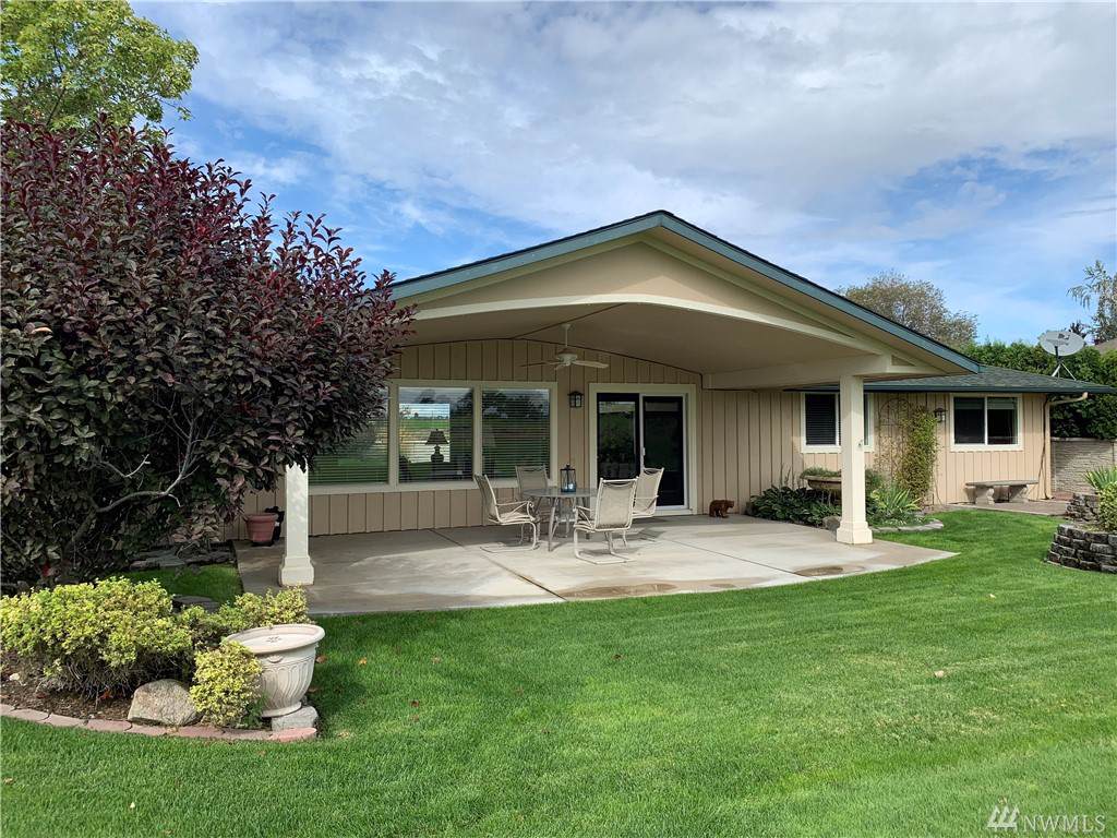 1289 Fairway Dr - Photo 1