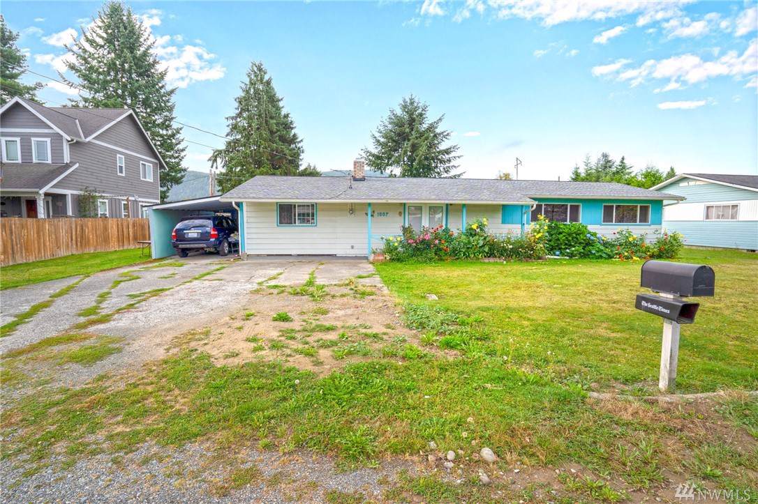 1007 Bennett St - Photo 1