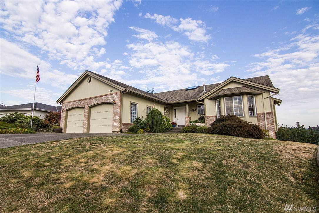 1325 Suncrest Dr - Photo 1