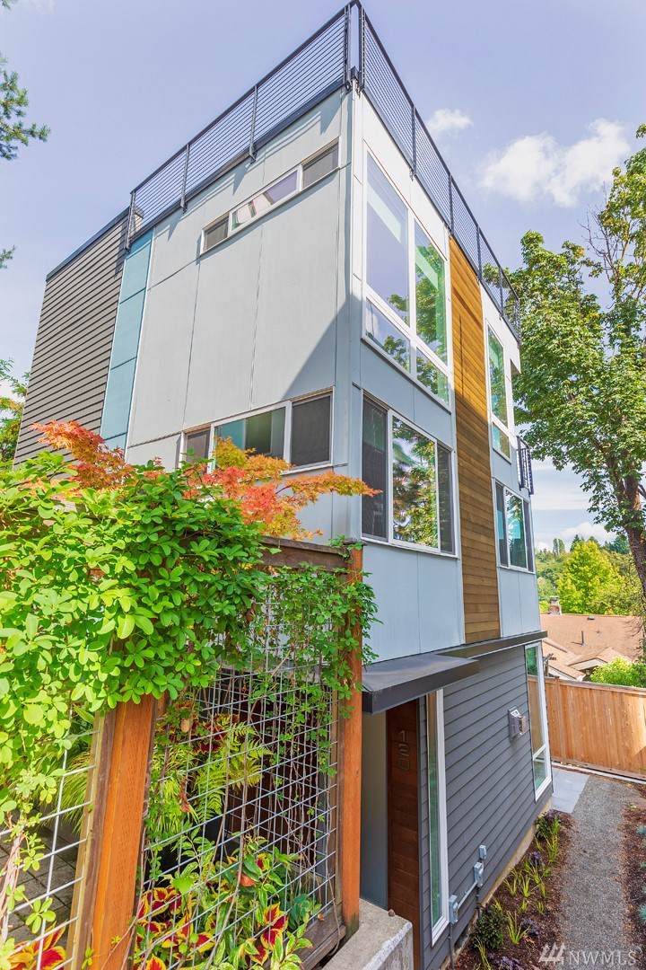 120 27th Ave - Photo 1