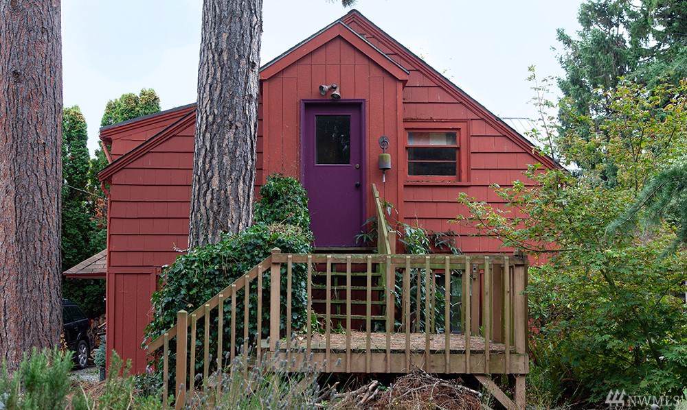 653 Marine Dr - Photo 1