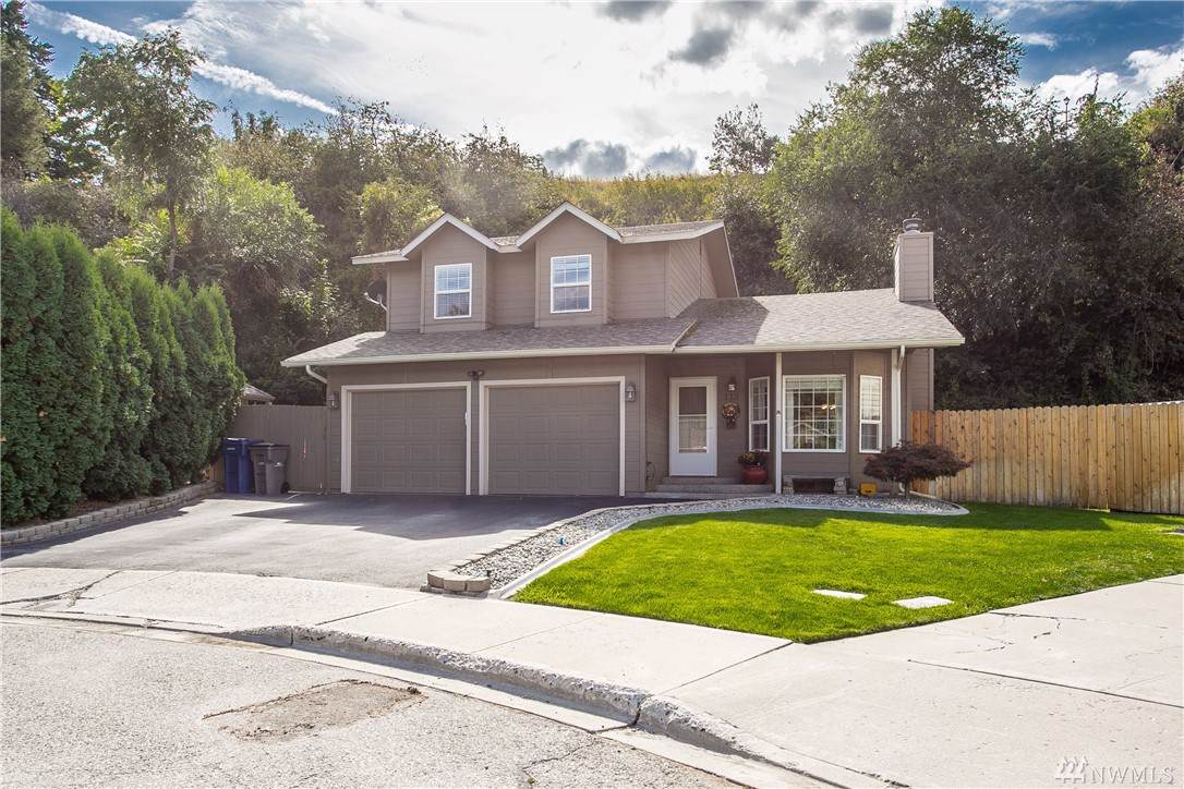 113 Meadowsweet Place - Photo 1