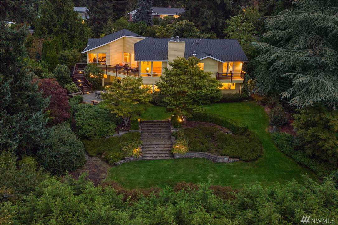 2635 90th Ave - Photo 1