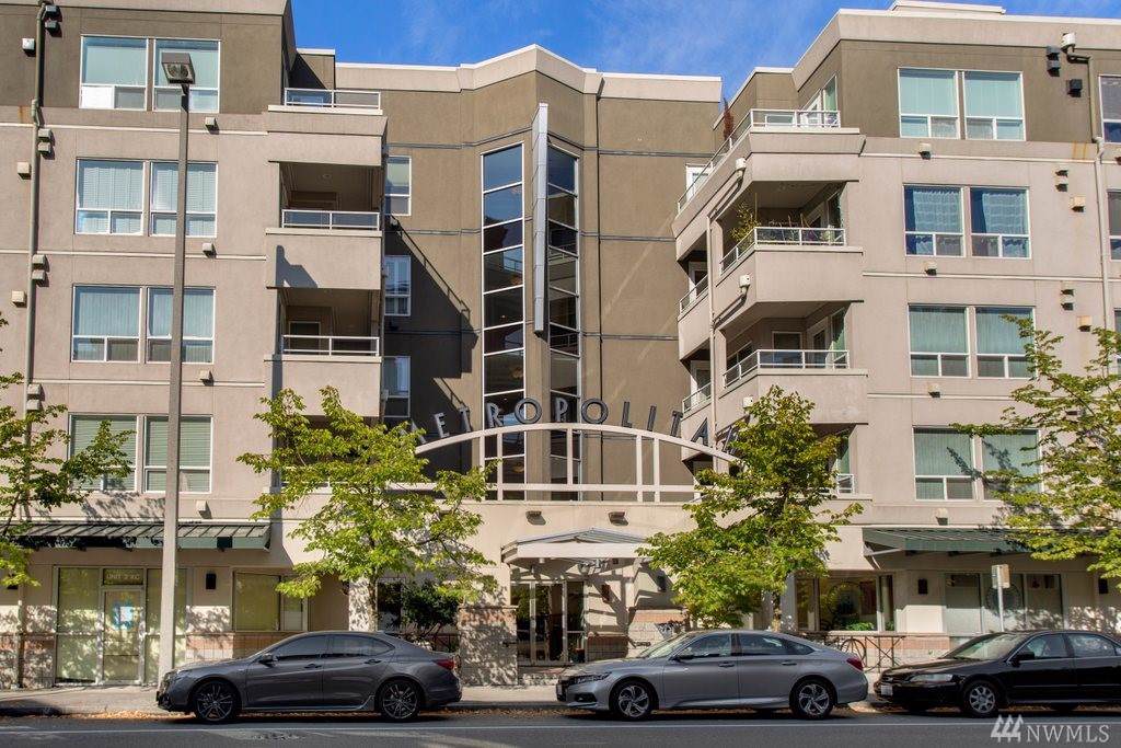 925 110th Ave - Photo 1