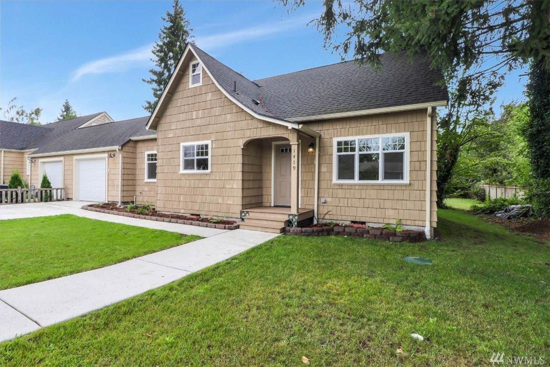 1419 Pine Ave - Photo 1