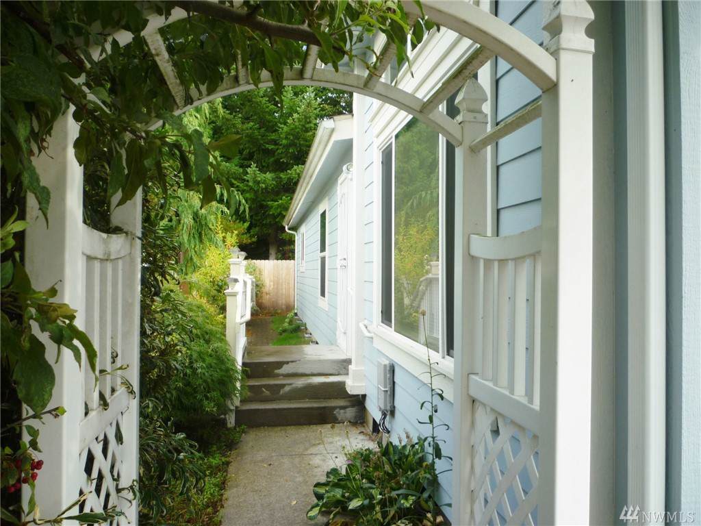 6350 Portal Wy - Photo 1