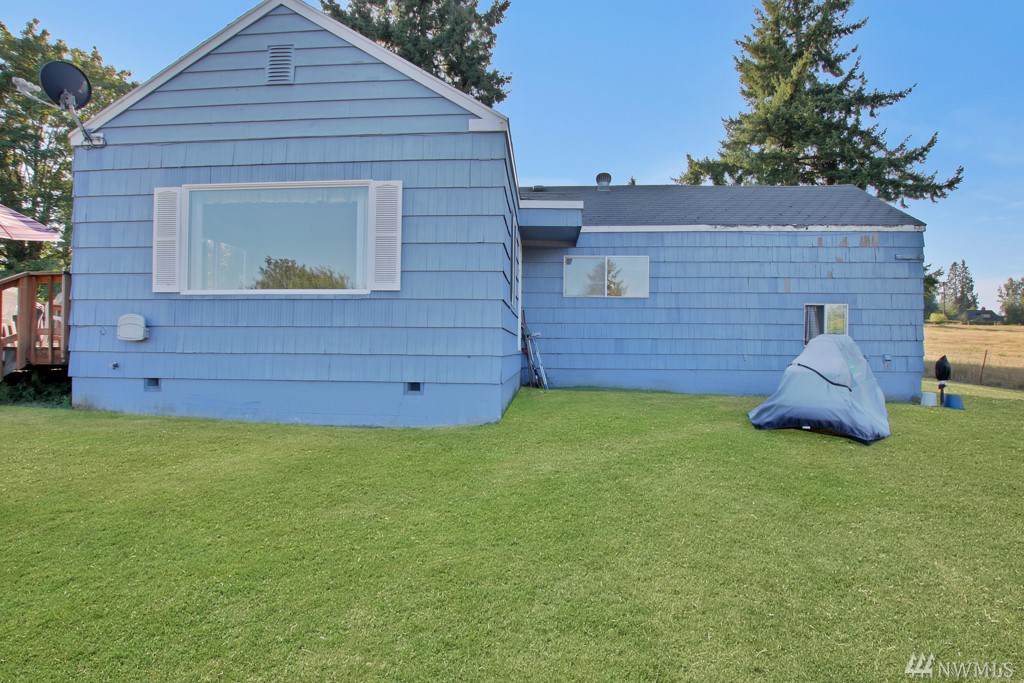 901 Woodland - Photo 1
