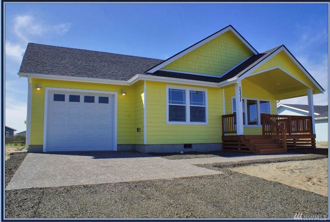 410 Ensign Ave - Photo 1