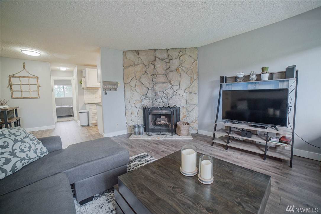 9623 248th St - Photo 1