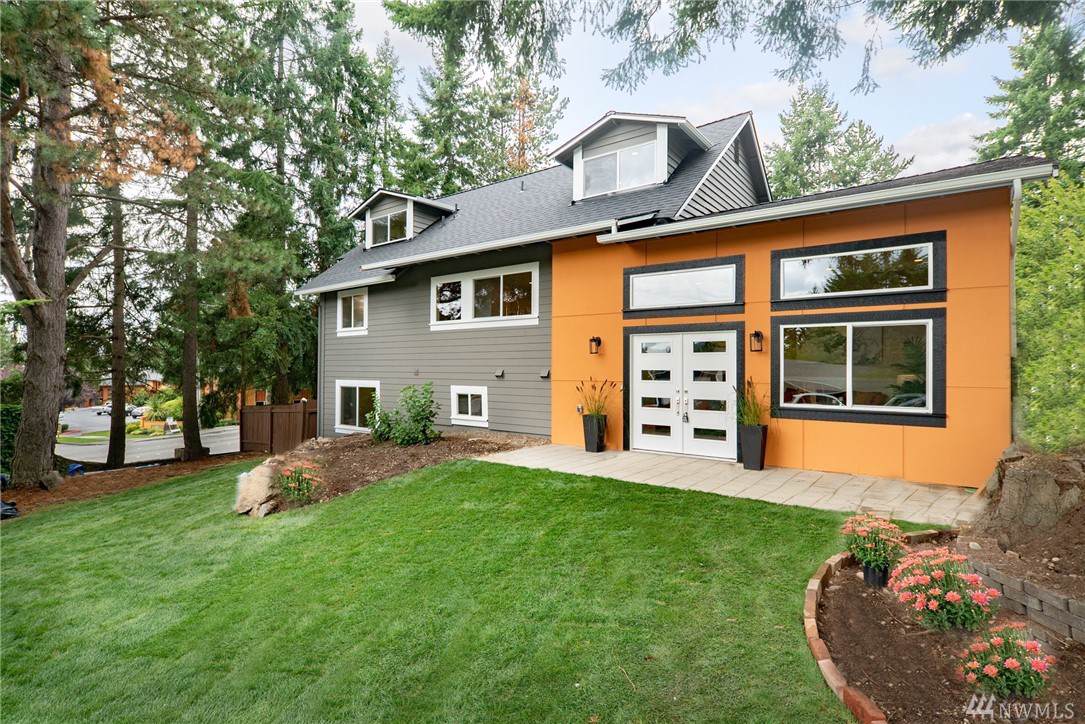 16602 91st St - Photo 1