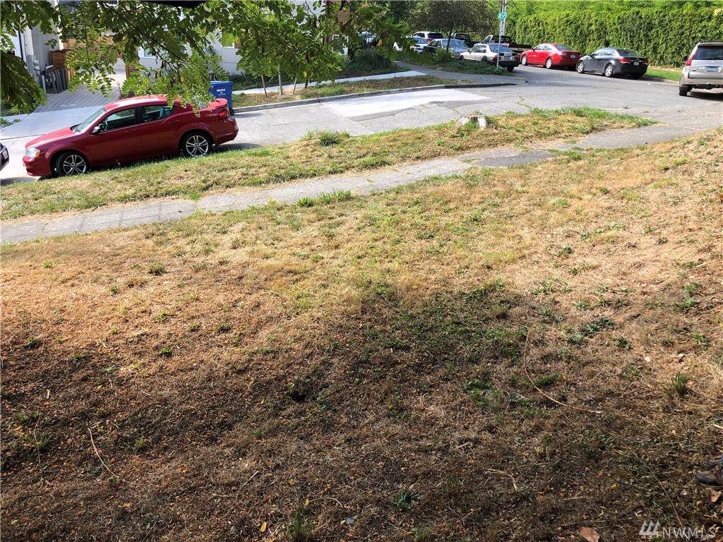 2602 Thomas St - Photo 1