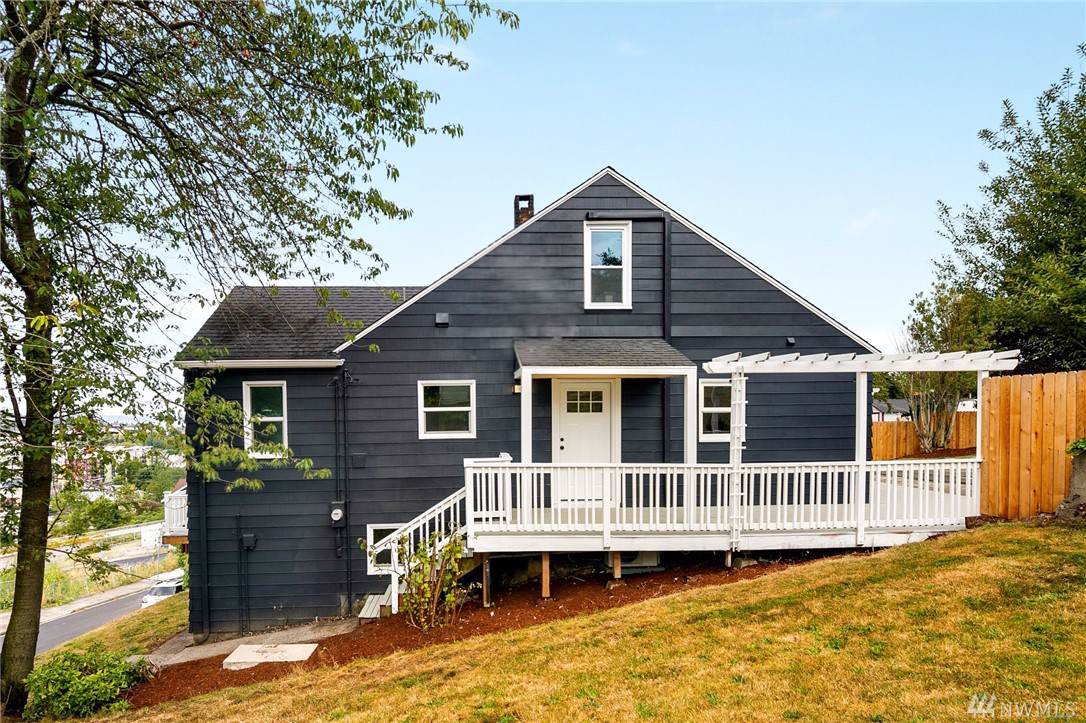 404 Cedar Ave - Photo 1