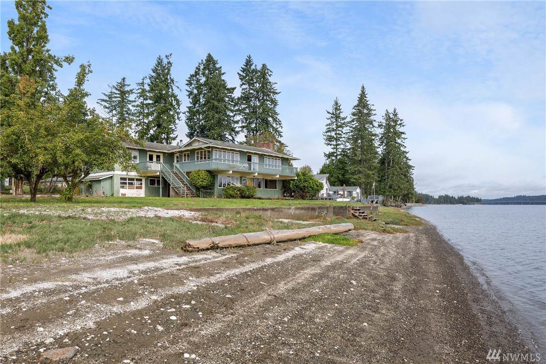 5091 Pickering Rd - Photo 1