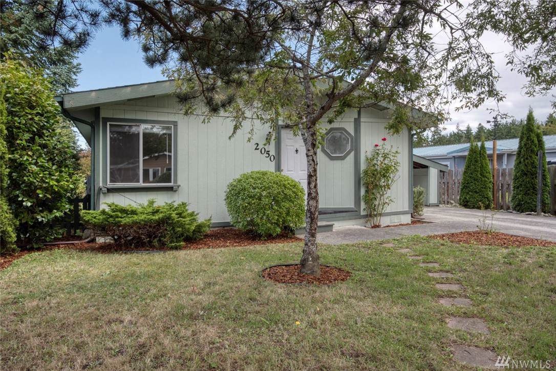 2050 Victoria Ave - Photo 1