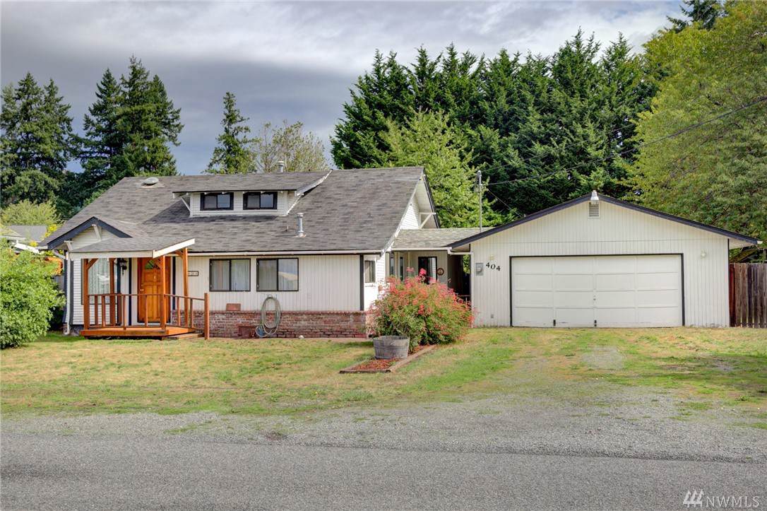 404 Eldredge Ave - Photo 1