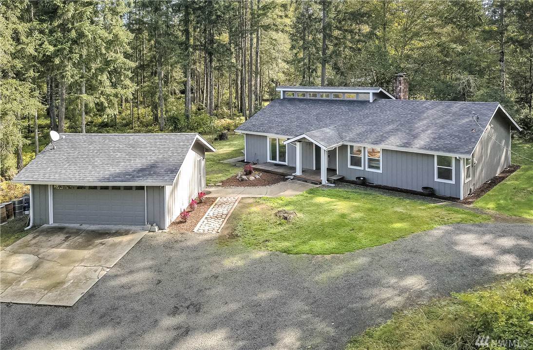 151 Lakeway Dr - Photo 1