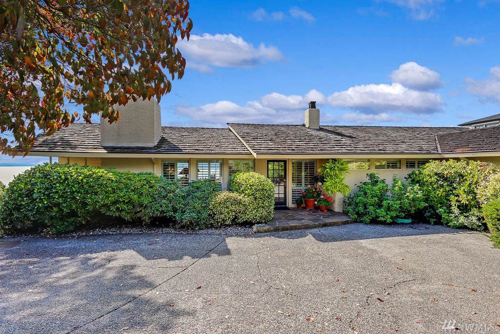 10855 44th Ave - Photo 1