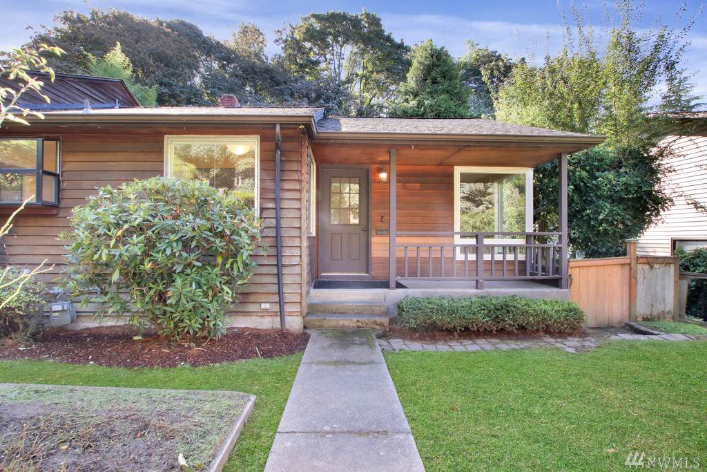 5203 Admiral Wy - Photo 1