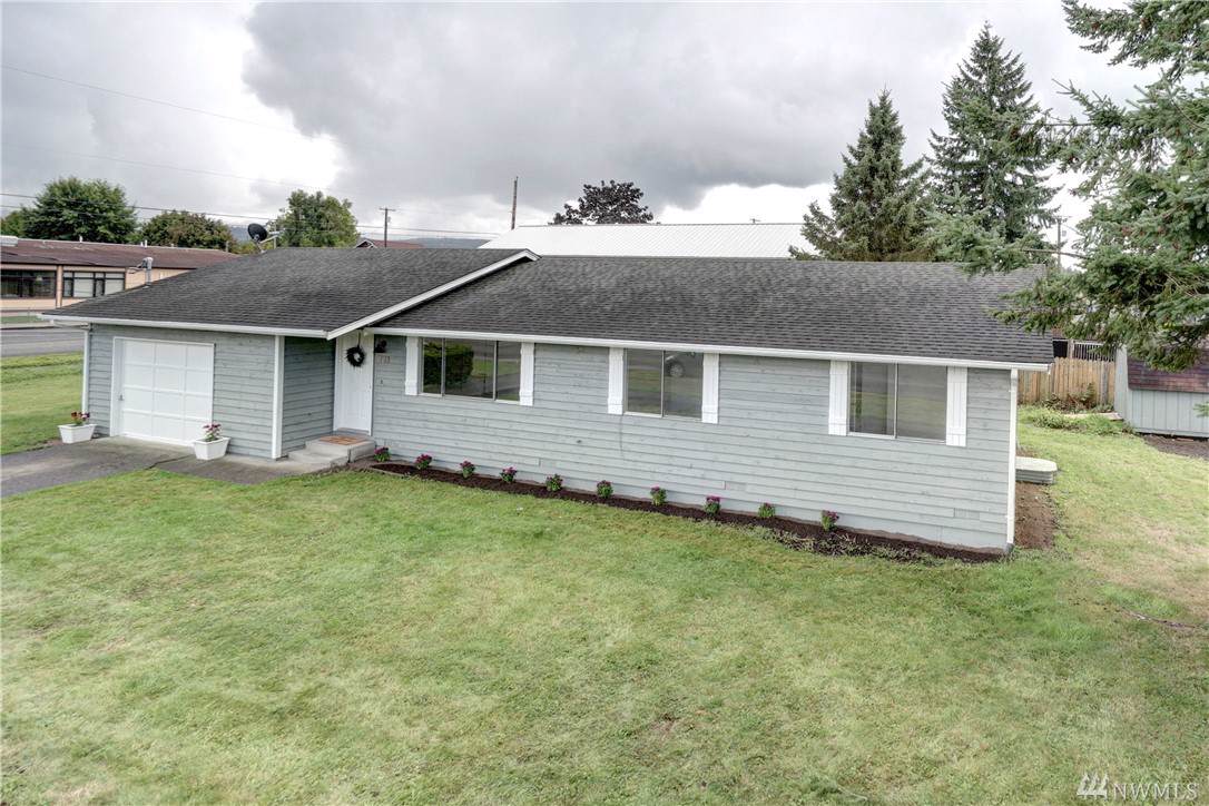 183 Balm Ave - Photo 1