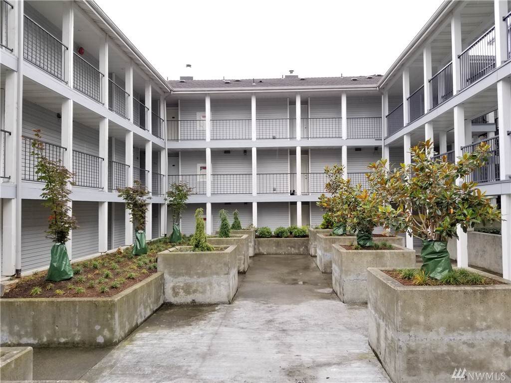 9200 Greenwood Ave - Photo 1