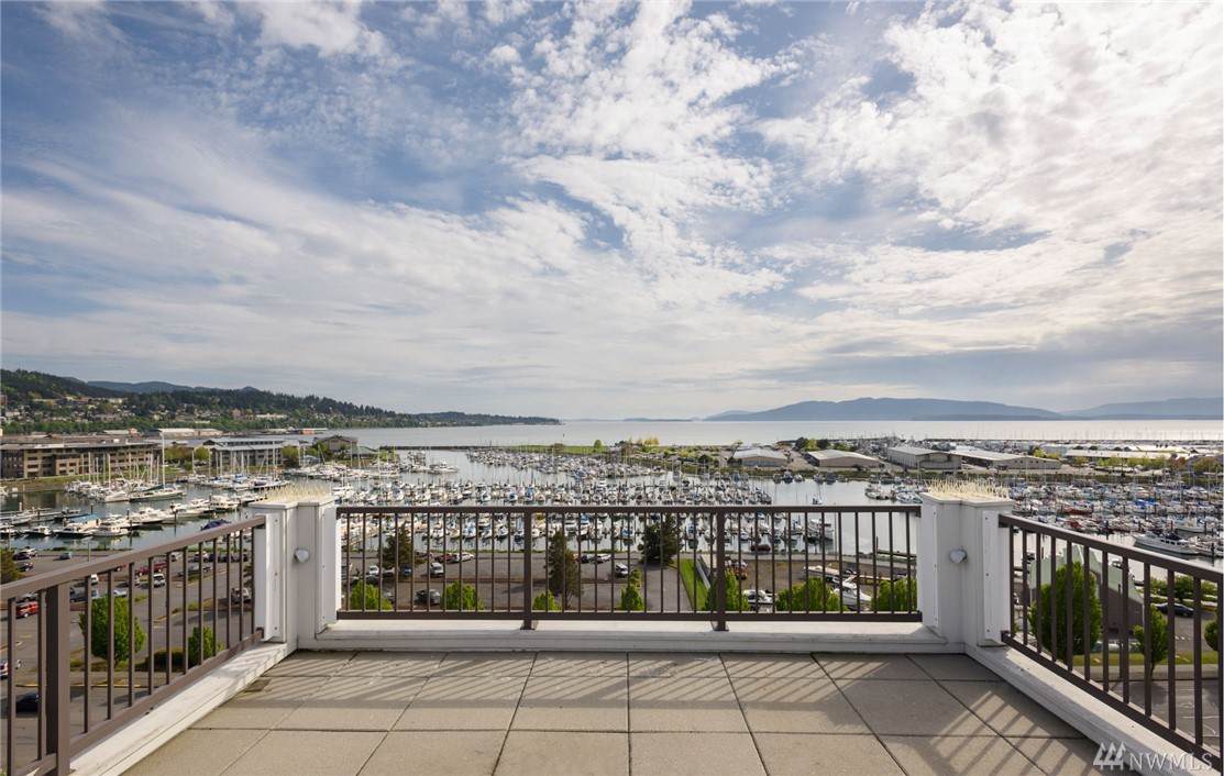 2015 Eldridge Ave - Photo 1