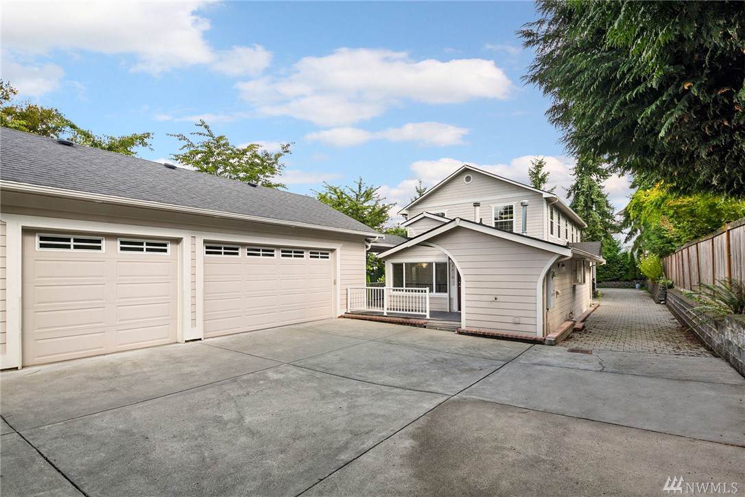 6010 112th Ave - Photo 1