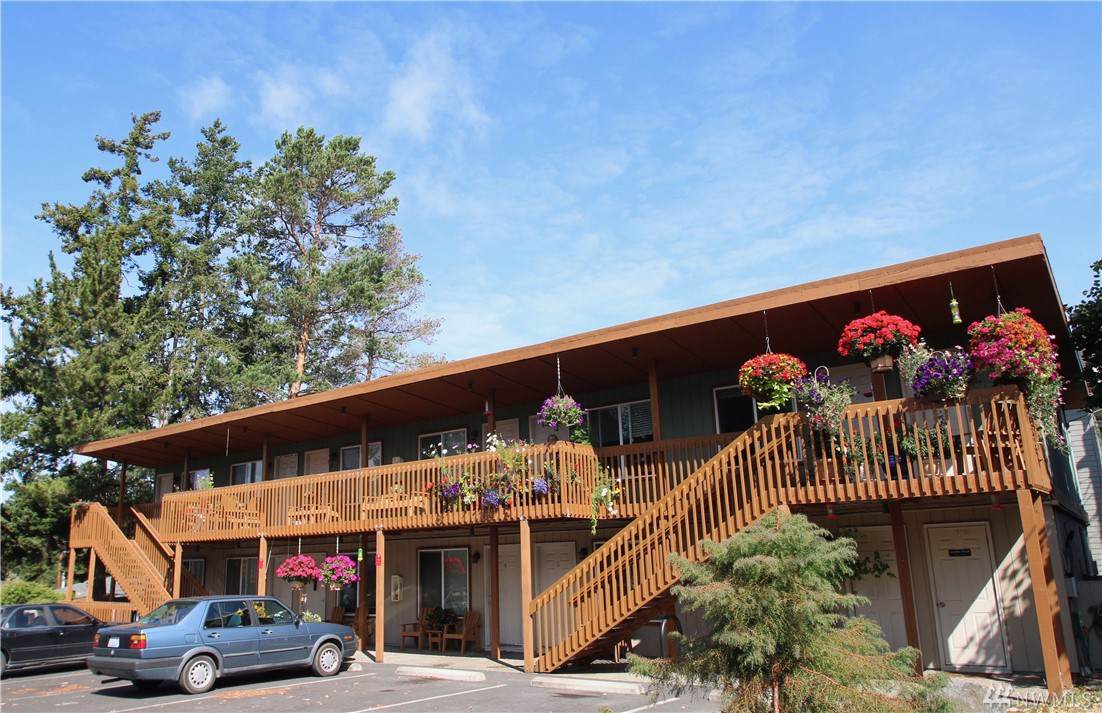 418 Pine St - Photo 1
