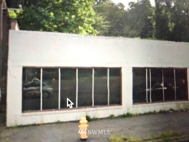652 Elliott Avenue - Photo 1