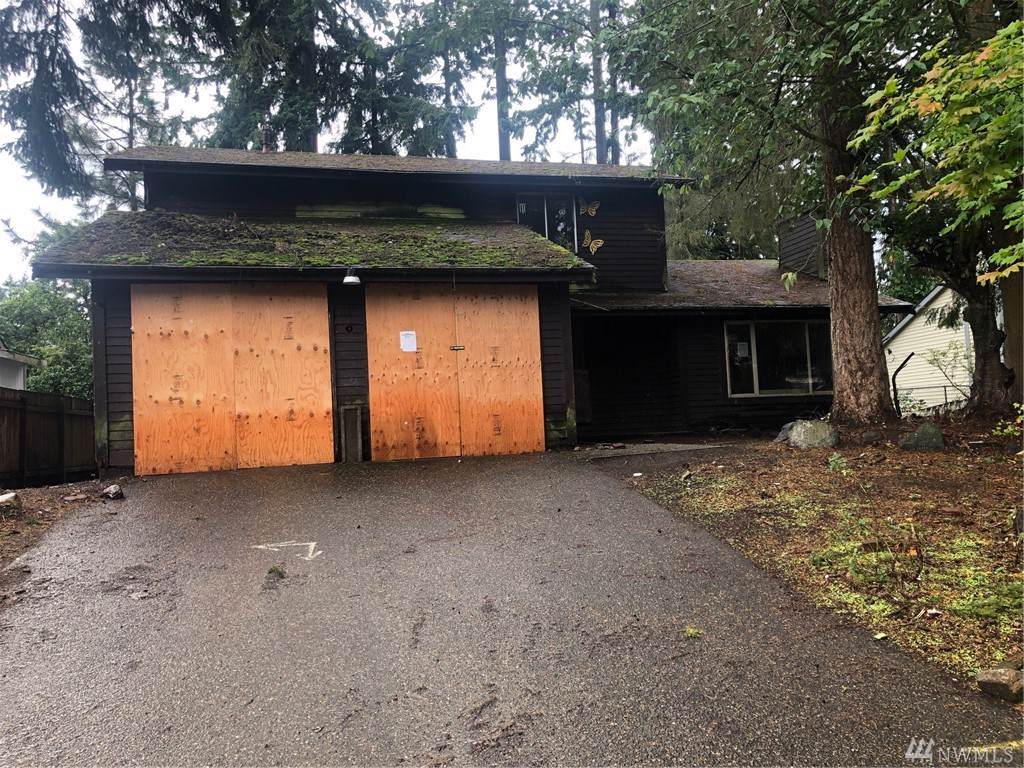 3984 Castlewood Dr - Photo 1