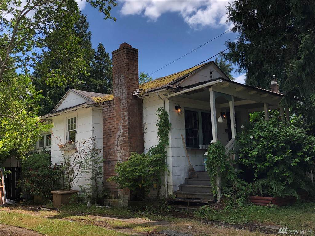 4606 50th Ave - Photo 1