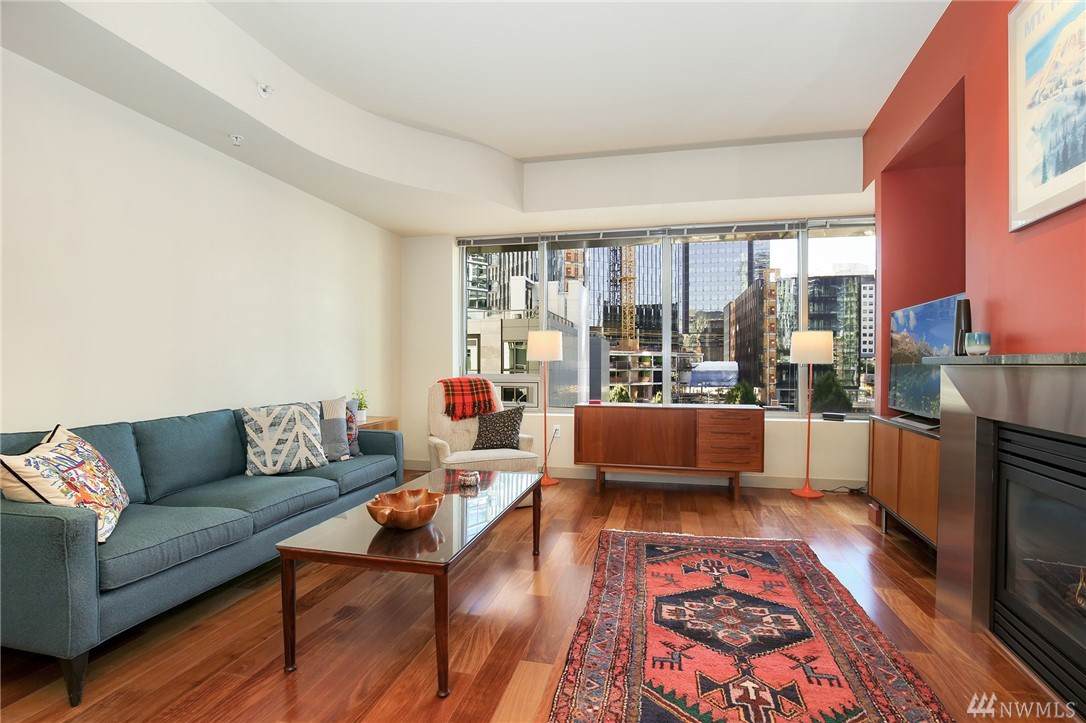 900 Lenora St - Photo 1