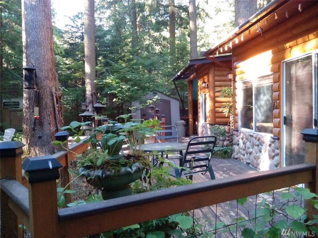 2077 Dogwood Dr - Photo 1