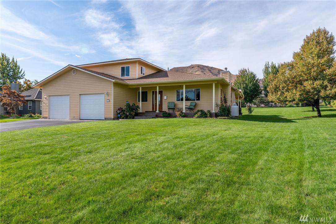 620 Meadows Dr. - Photo 1