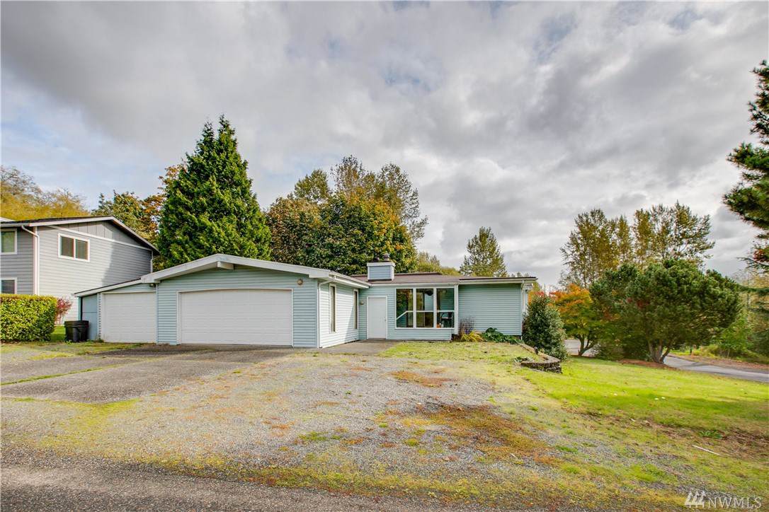 2382 Fieldview Dr - Photo 1