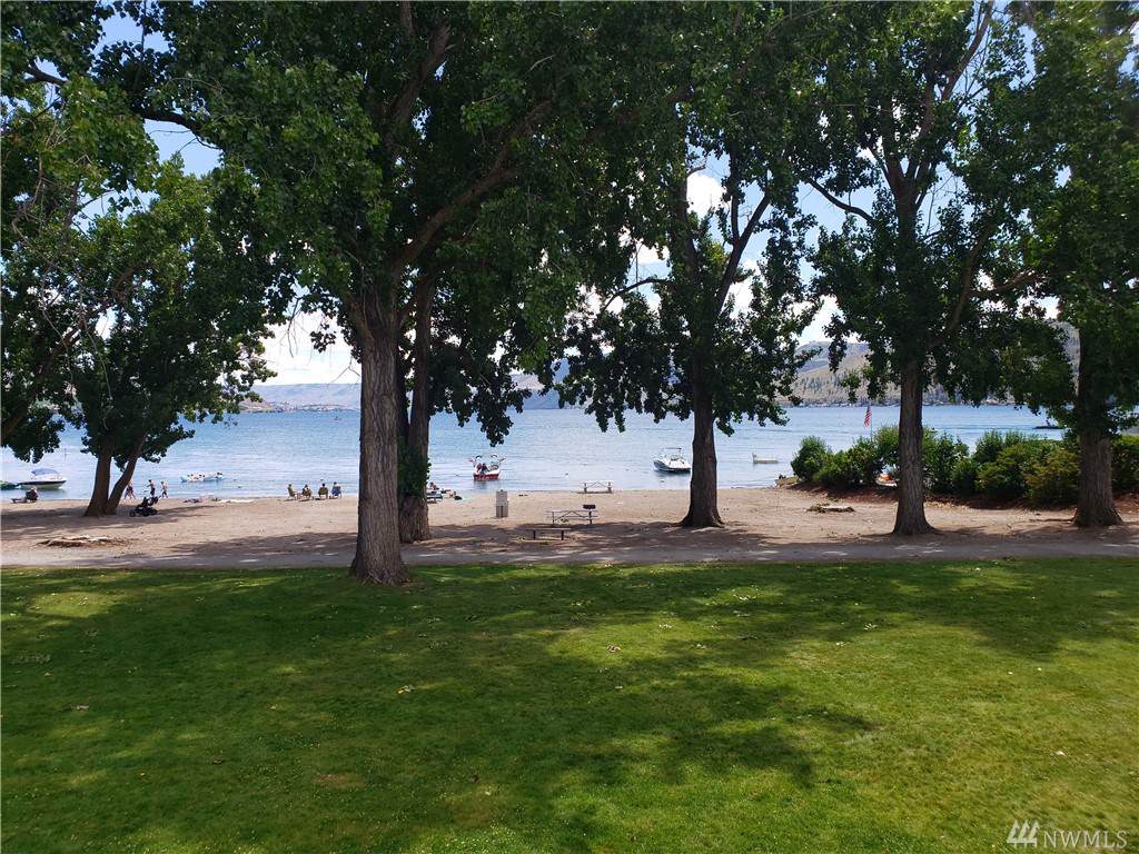 1 Beach 547-F - Photo 1