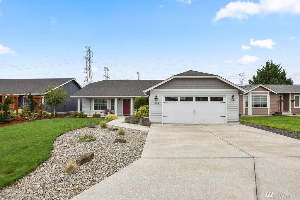 2503 Redwood Ave - Photo 1