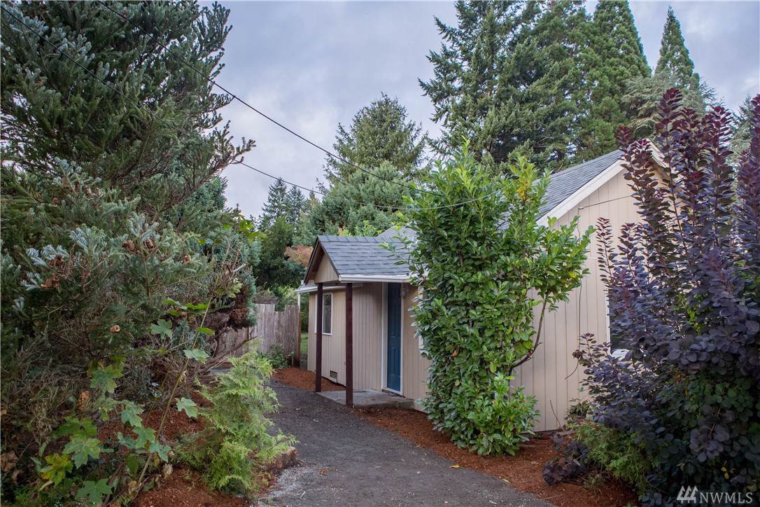 6236 Elm St - Photo 1
