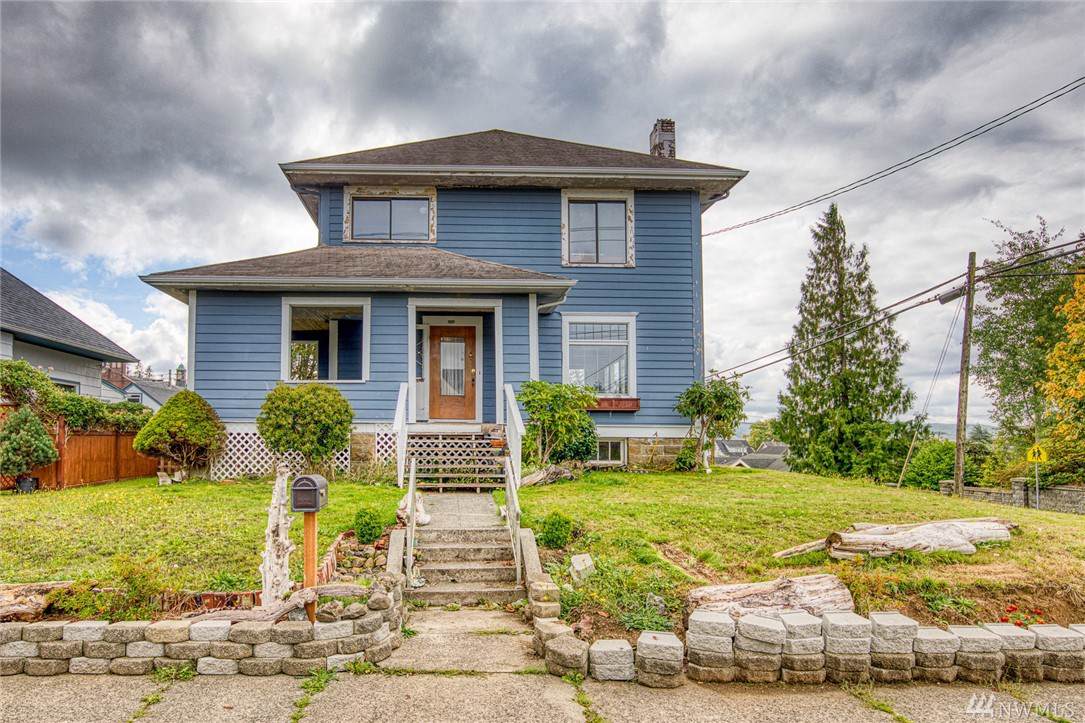 223 5th St - Photo 1