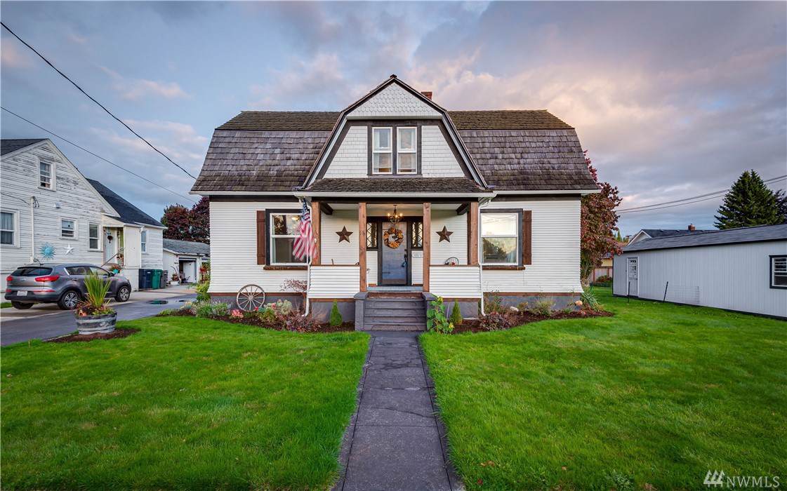 1037 Lafromboise St - Photo 1