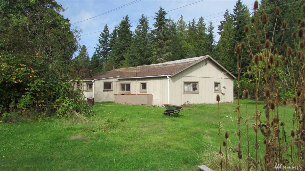 860 4 Corners Rd - Photo 1
