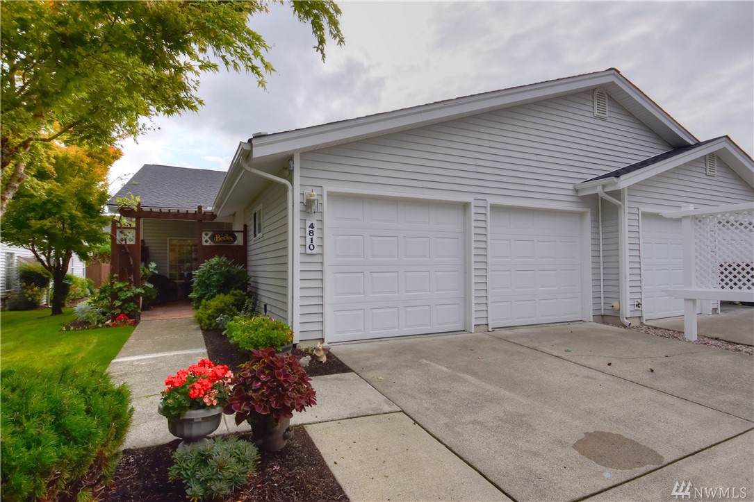 4810 Stratford Lane - Photo 1