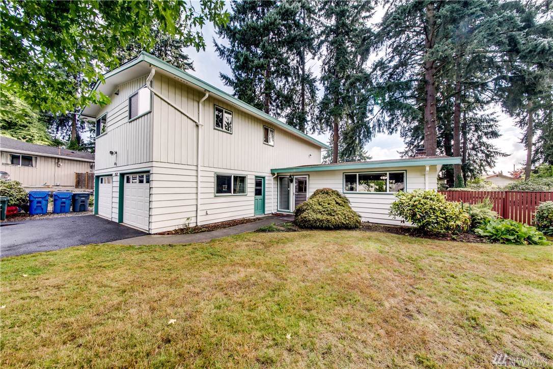 8521 60th Ave - Photo 1