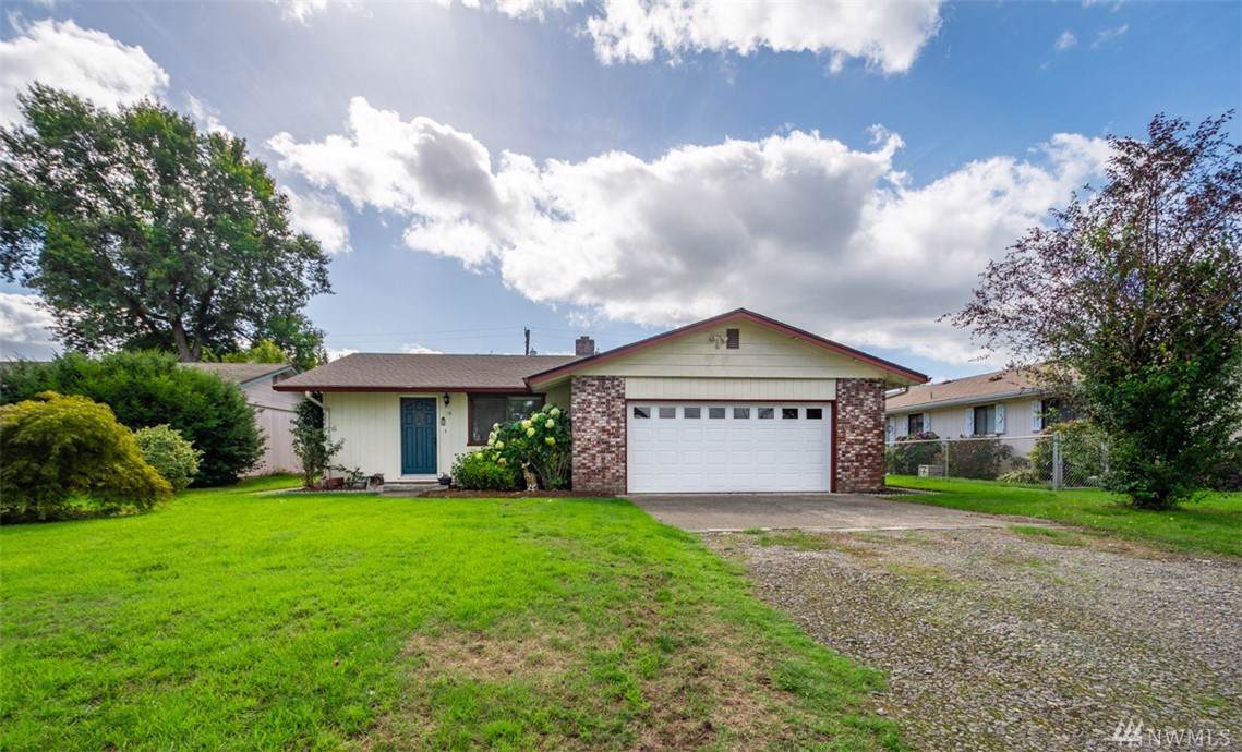 1120 Elm St - Photo 1