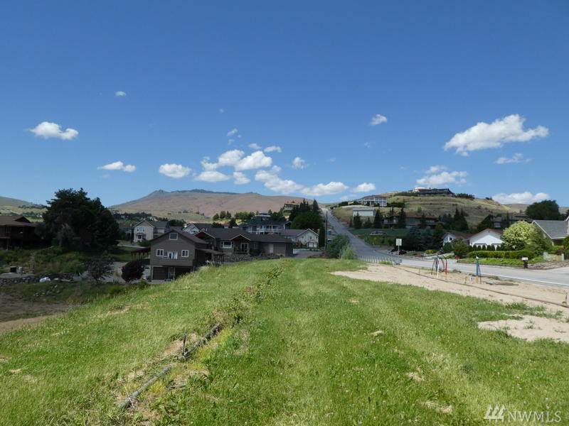3638 School St - Photo 1