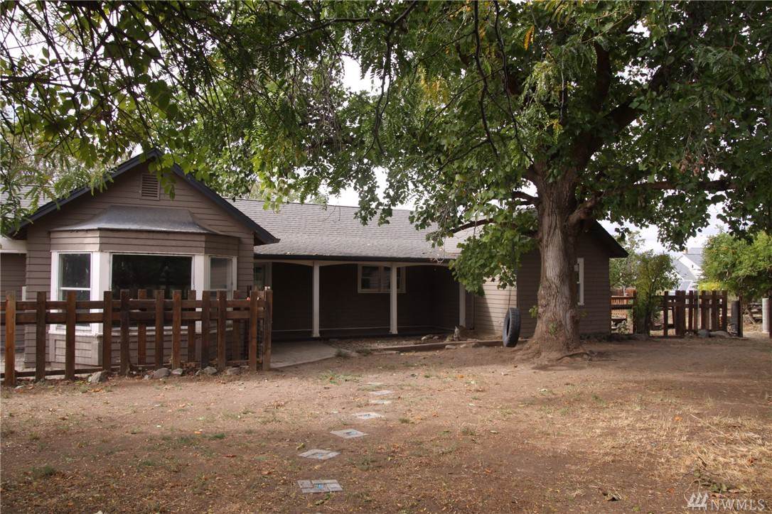 741 Mcphee - Photo 1